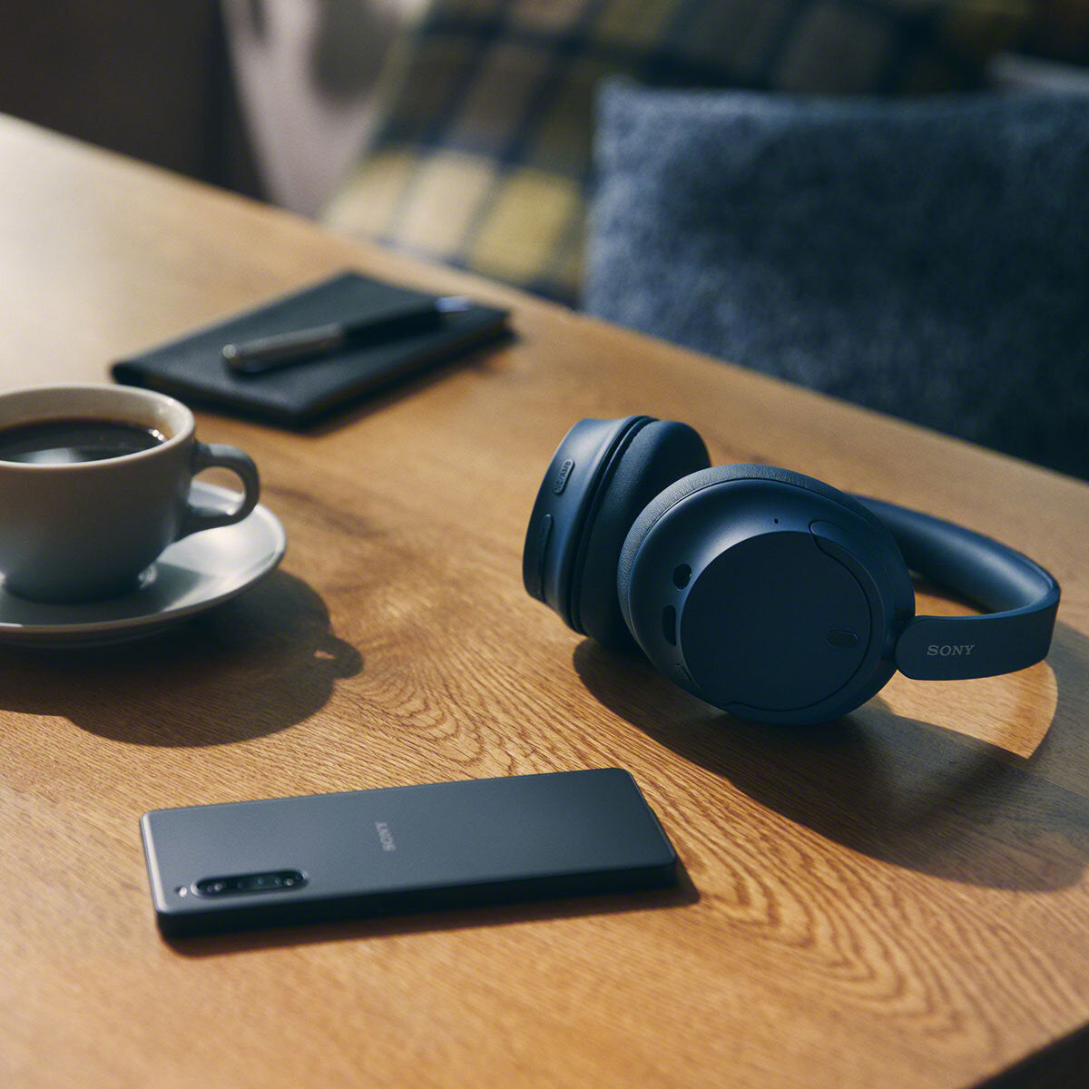 Sony WHCH720NL Noise Cancelling Overear Headphones in Blue