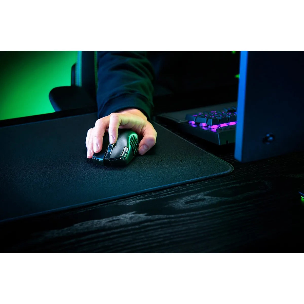 Razer Naga V2 HyperSpeed Mouse, Right-hand, Optical, RF Wireless + Bluetooth, 30000 DPI, Black