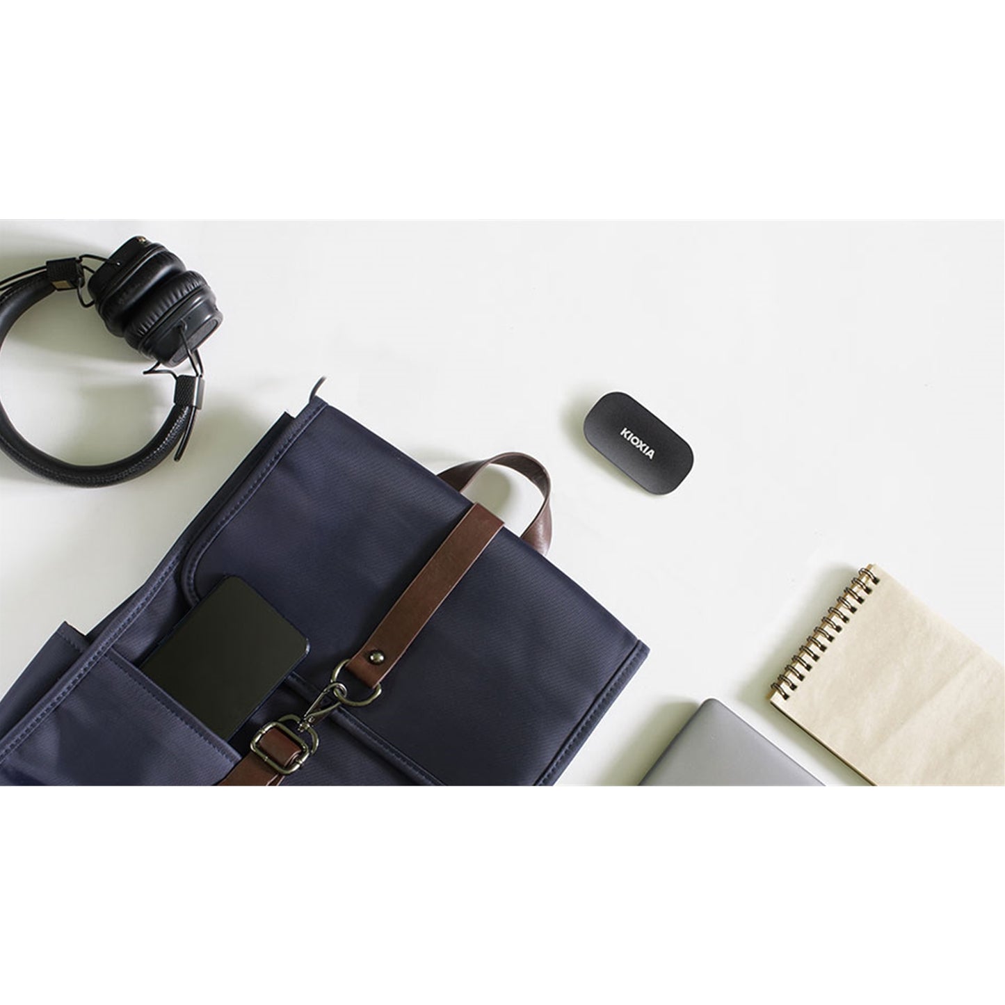 Kioxia (LXD20K001TG8) 1TB USB 3.2 Gen 2, USB C Portable SSD