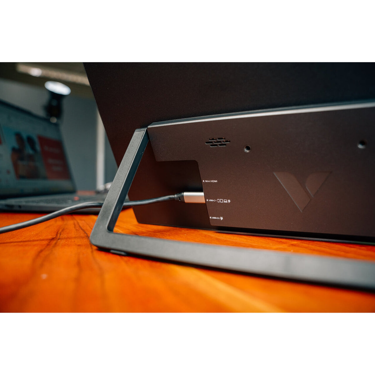 Verbatim (32402) Portable 15.6 Inch Touch Monitor LIGHT