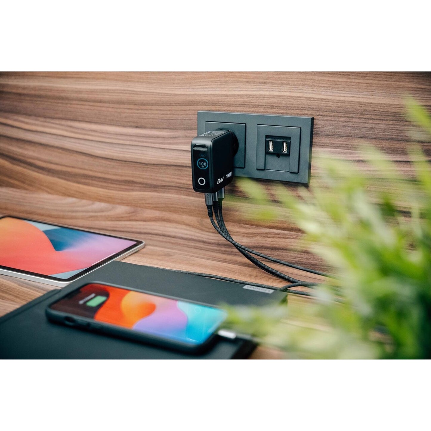 Verbatim (30239) Mini GaN Charger 100W With Display