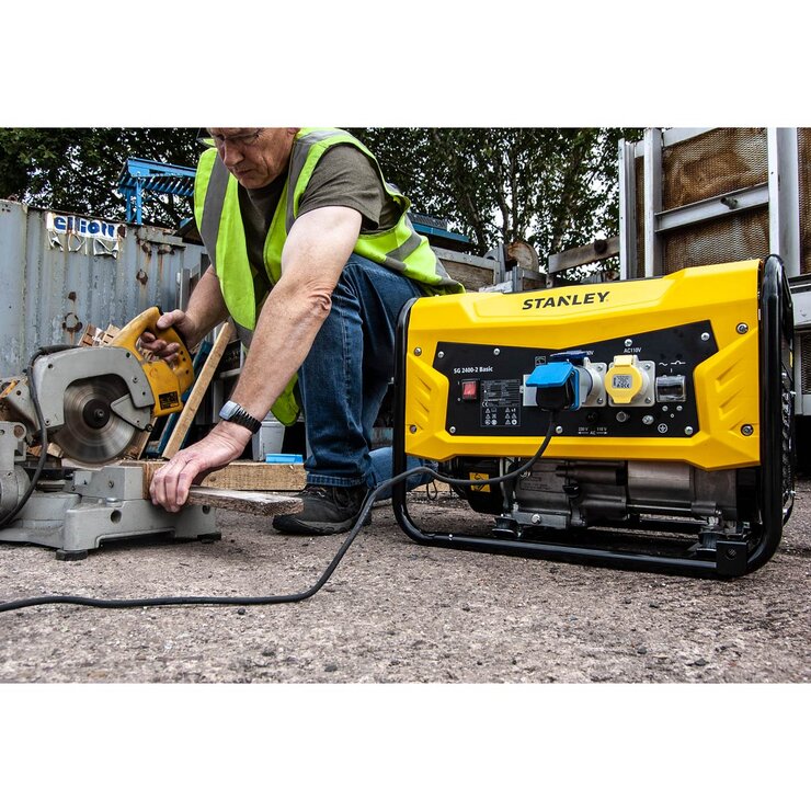 Stanley 2400W Dual Voltage Generator, SG400