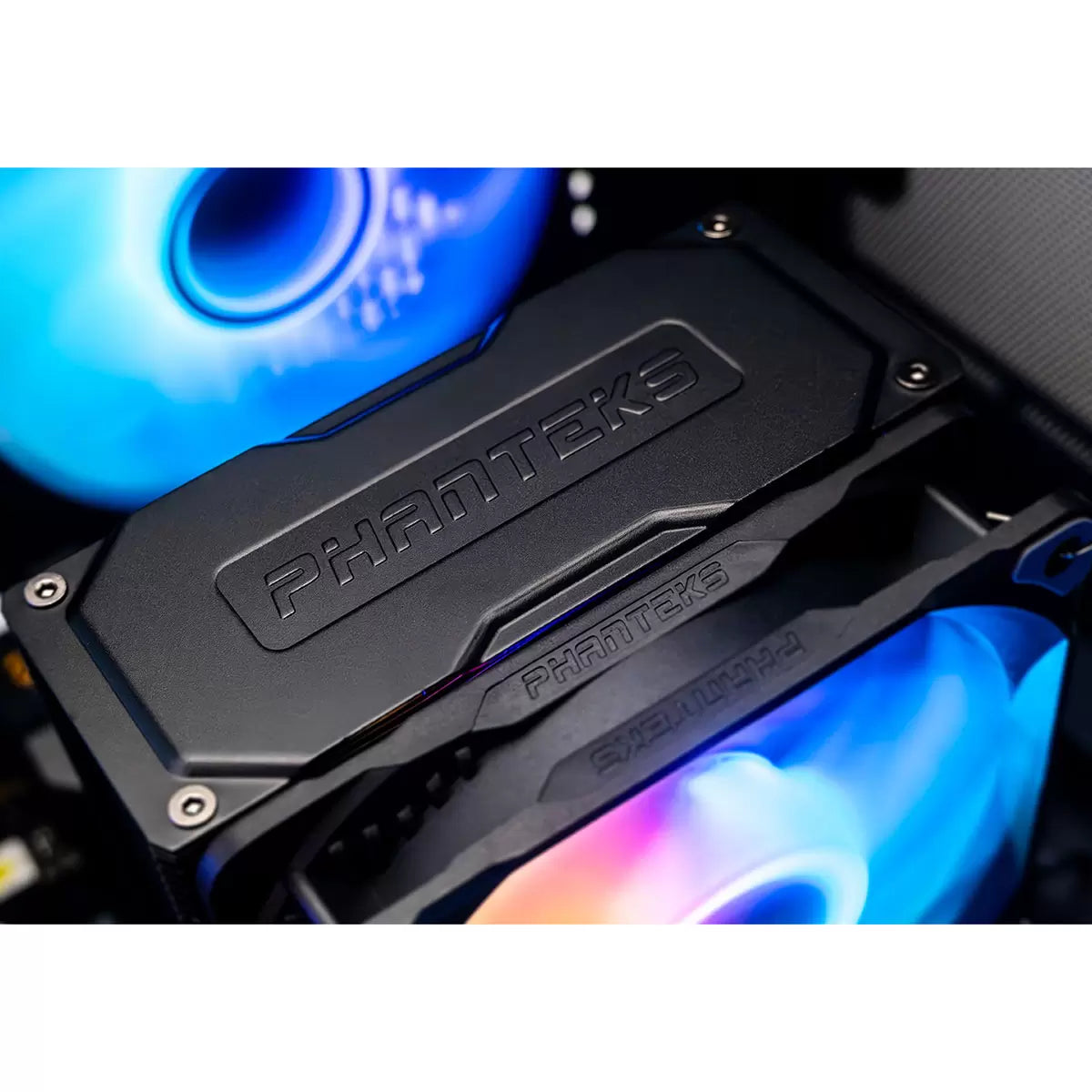 AWD-IT Phantom 5 AMD Ryzen 5 32GB RAM 1TB SSD NVIDIA GeForce RTX 5080 Gaming PC