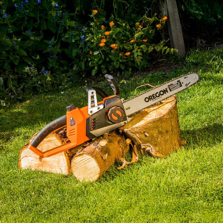 Yard Force 40V 35cm Chainsaw  2 x 4Ah 20V Batteries & Dual Charger