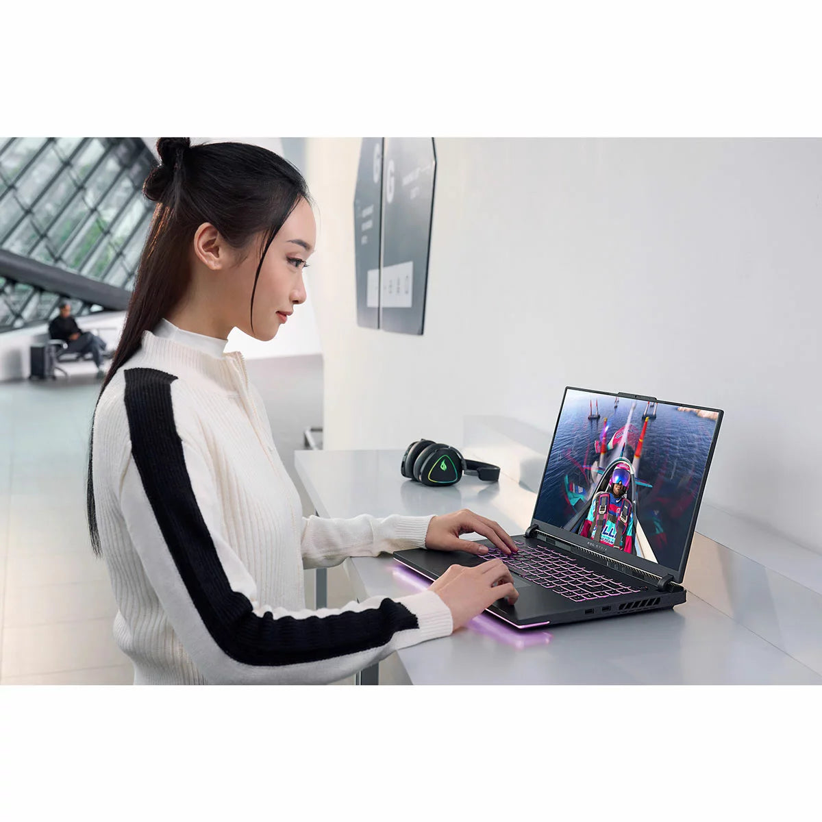 ASUS ROG Strix G16 Gaming Laptop 16 Inch AMD Ryzen 9 32GB 1TB GeForce RTX 5060