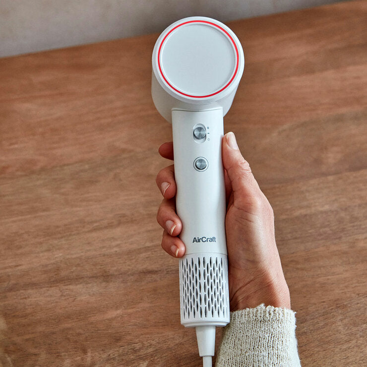 AirCraft Airmotion High Speed Ionic Hair Dryer With Heat Control in Snow White