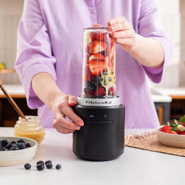 KitchenAid 5KSBR256BM Go Cordless Personal Blender With Battery in Black
