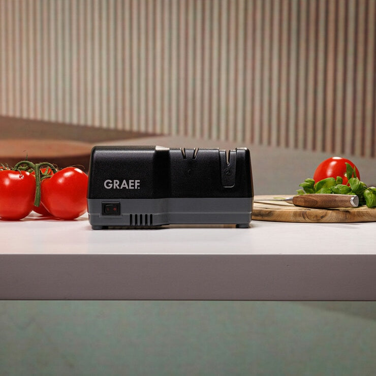 Graef CC82UKI Electric Knife Sharpener in Black
