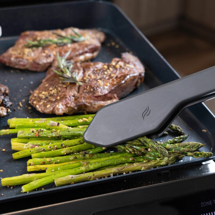Blackstone E-Series 17 Inch Tabletop Electric Griddle with Hood